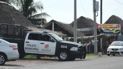 Кола с 10 трупа оставена пред сградата на губернатор в Мексико