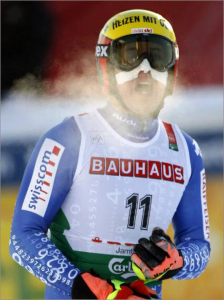 Даниел Албрехт пръв във суперкомбинацията