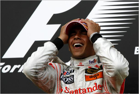 Испански фенове псуват Хамилтън в Барселона