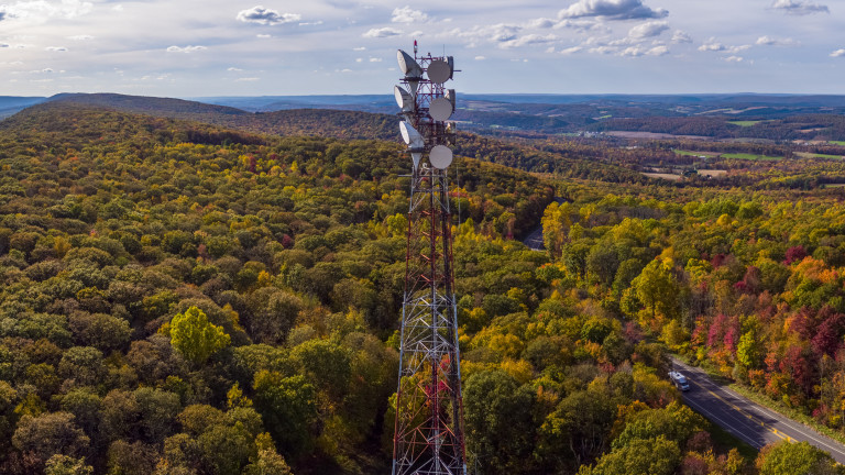 Големите телекоми получиха стотици милиони от държавата за бърз интернет на село