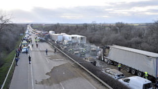 Няма данни за пострадали български граждани във верижната катастрофа в