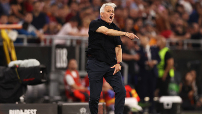 Европейската футболна централа (УЕФА) ще накаже треньора на Рома Жозе