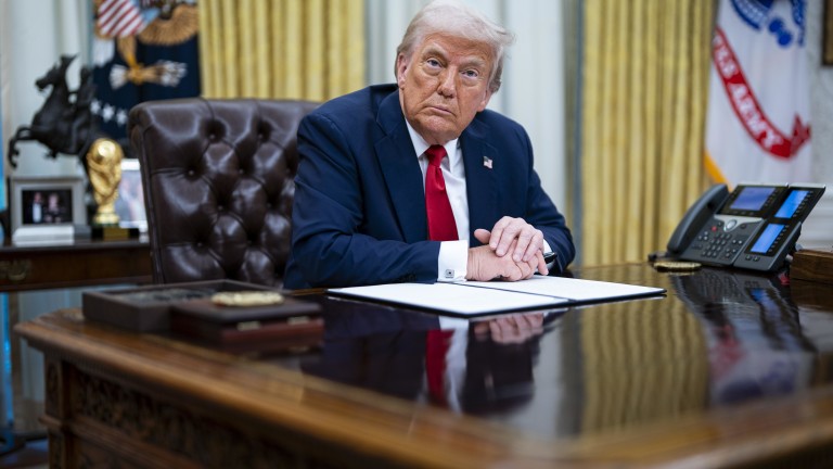 Прокурори съдят Тръмп за съкращенията в здравеопазването