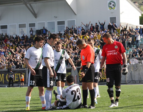 Без драми в Нефтохимик след загубата от Ботев