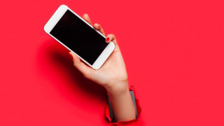 Множество сигнали срещу индексация на цените на мобилните услуги получила