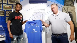 Левски подписа договор със защитника Жереми Петрис Контрактът с френския