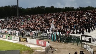 Фенове на Локомотив Пловдив помогнаха на ДЮШ на клуба Привърженици