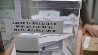 Орешарски с преднина на Цачева Цачева в Турция