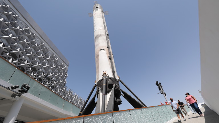 SpaceX изстреля прототипа на кораба си за полети до Марс