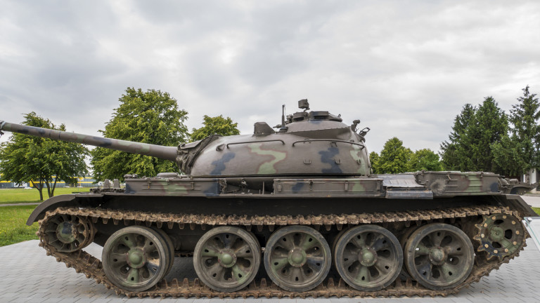 Русия извади стари съветски танкове Т-54 и Т-55