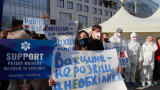 COVID-19: в Украйна се втурнаха да се ваксинират заради наложените ограничителни мерки