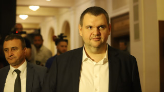 Неоснователни са от конституционната комисия в НС която се заема