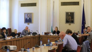 Заплатите на депутатите от 46 ия парламент ще се определят по