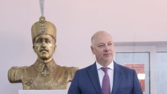 Откриха бюст-паметник на княз Александър I Батенберг в университета в Подгорица