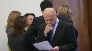 Изкусително опасна е идеята за експертен кабинет според Томислав Дончев