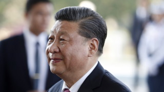 Китай заплаши в четвъртък да отвърне на последната докато островът