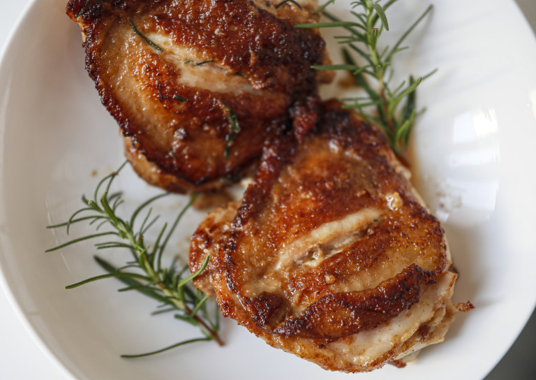 Ако харесваме препечена кожа, можем и да не я махаме от бутчетата