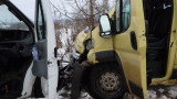 Жена загина в катастрофа между лек автомобил и ученически автобус край Раднево