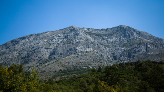 Пожарникари от Котел спасиха 76 годишвен мъж изгубил се в планината