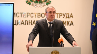 Откриваме 5 нови центъра за настаняване на възрастни с капацитет