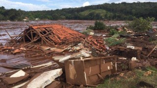 200 души са в неизвестност заради скъсана язовирна стена в Бразилия