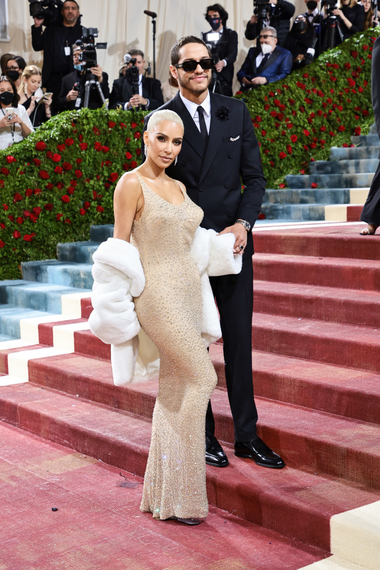 С Дейвидсън на MET Gala през 2022 г.