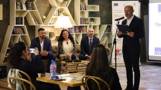 Агенция по заетостта вкарва е-ваучери за обучения на възрастни