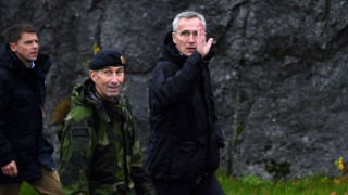 Генералният секретар на НАТО Йенс Столтенберг предупреди Русия в понеделник