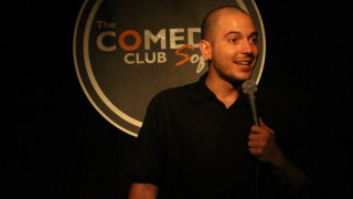 Популярният водещ Николаос Цитиридис не остана безучастен към случващото се