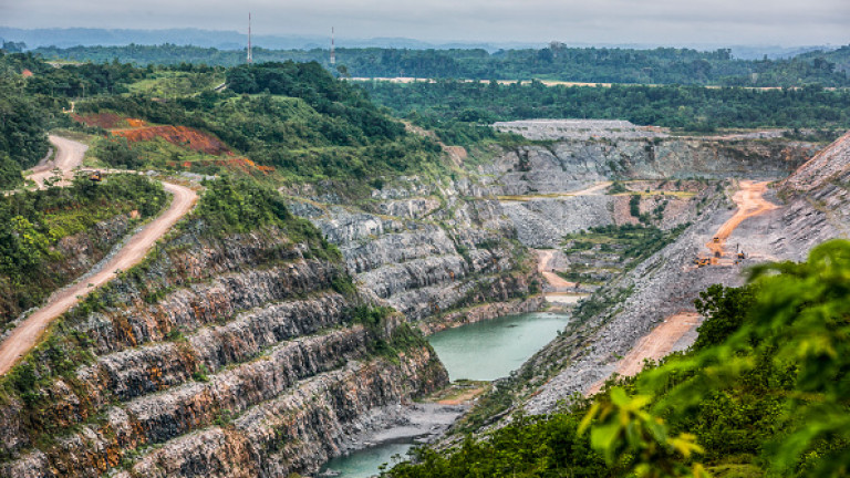 Китайска компания инвестира $1,8 милиарда в мина в Конго - какво ще добива