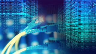 Повреден е фиброоптичен кабел на сушата във Финландия съобщава Ройтерс Работи