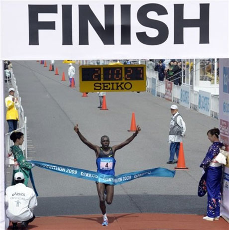 Кениецът Салим Кипсанг спечели маратона на Токио