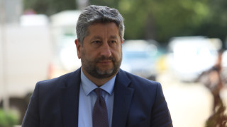 Съпредседателят на парламентарната група на ПП ДБ Христо Иванов отговори на