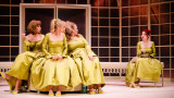 “Пет жени в еднакви рокли” с Евелин Костова и Дария Димитрова с премиера в Театър “Българска армия”