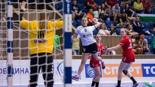Mладите български хандбалистки загубиха последния си мач от груповата фаза