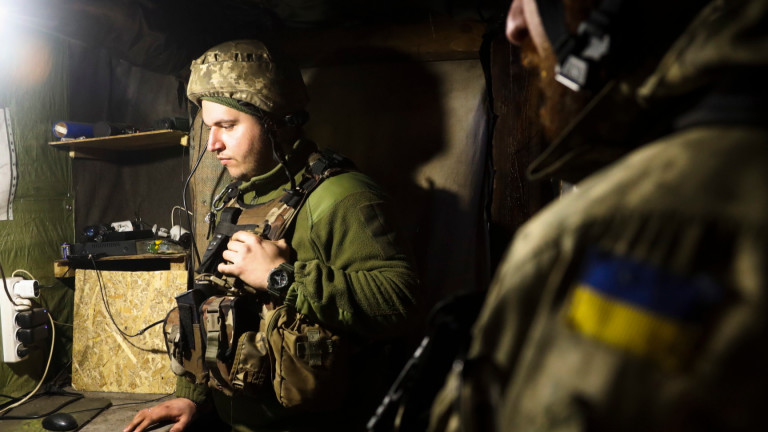 Повече от 11 000 украински военни се обучават в чужбина
