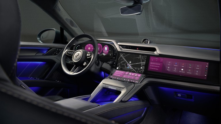 Интериорът на Porsche Cayenne Electric 