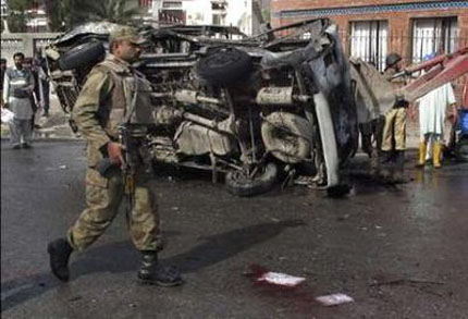 Терорист взриви 15 кг експлозиви в Пакистан 