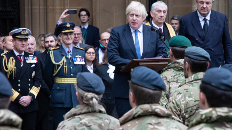 Обединеното кралство възнамерява да увеличи глобалното си военно присъствие през