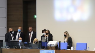 БСП обвини премиера че похарчил 2 милиарда лева през джипа