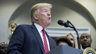 Президентът на САЩ Доналд Тръмп продължава да не обръща внимание