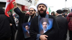 Лариджани и иранските лидери оглавиха шествие за "Деня на Ал-Кудс" въпреки бомбардировките