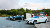 Tesla отваря мрежата си за зареждане на електромобили за съперника си Ford