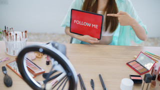 Докато преди телевизионната реклама оказваше най голямо влияние за закупуването на