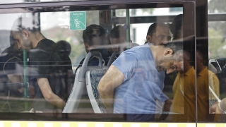 Турция пуска 38 хил. затворници, за да освободи килии за метежниците 