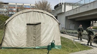 В Стара Загора военни опънаха палатки за членовете на СИК  