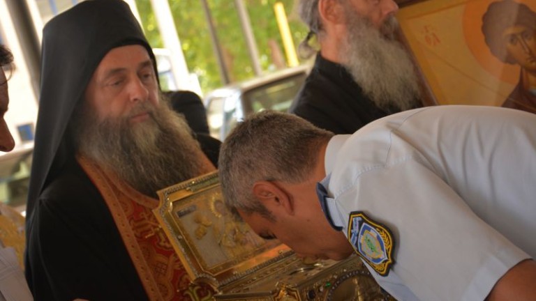 Православната църква почита светите Седмочисленици. По традиция на днешната дата,