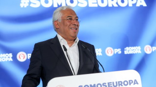 Премиерът на Португалия Антониу Коща подаде оставка във вторник на