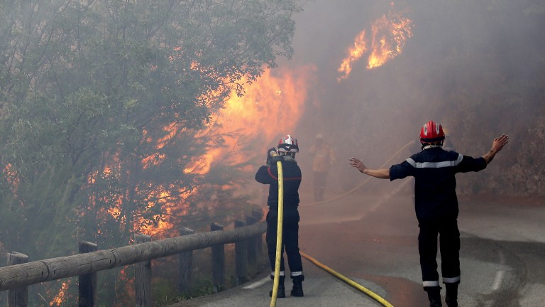 12 000 евакуирани заради пожари във Франция 