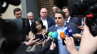 Редовен бюджет за 2023 година може да бъде приет и